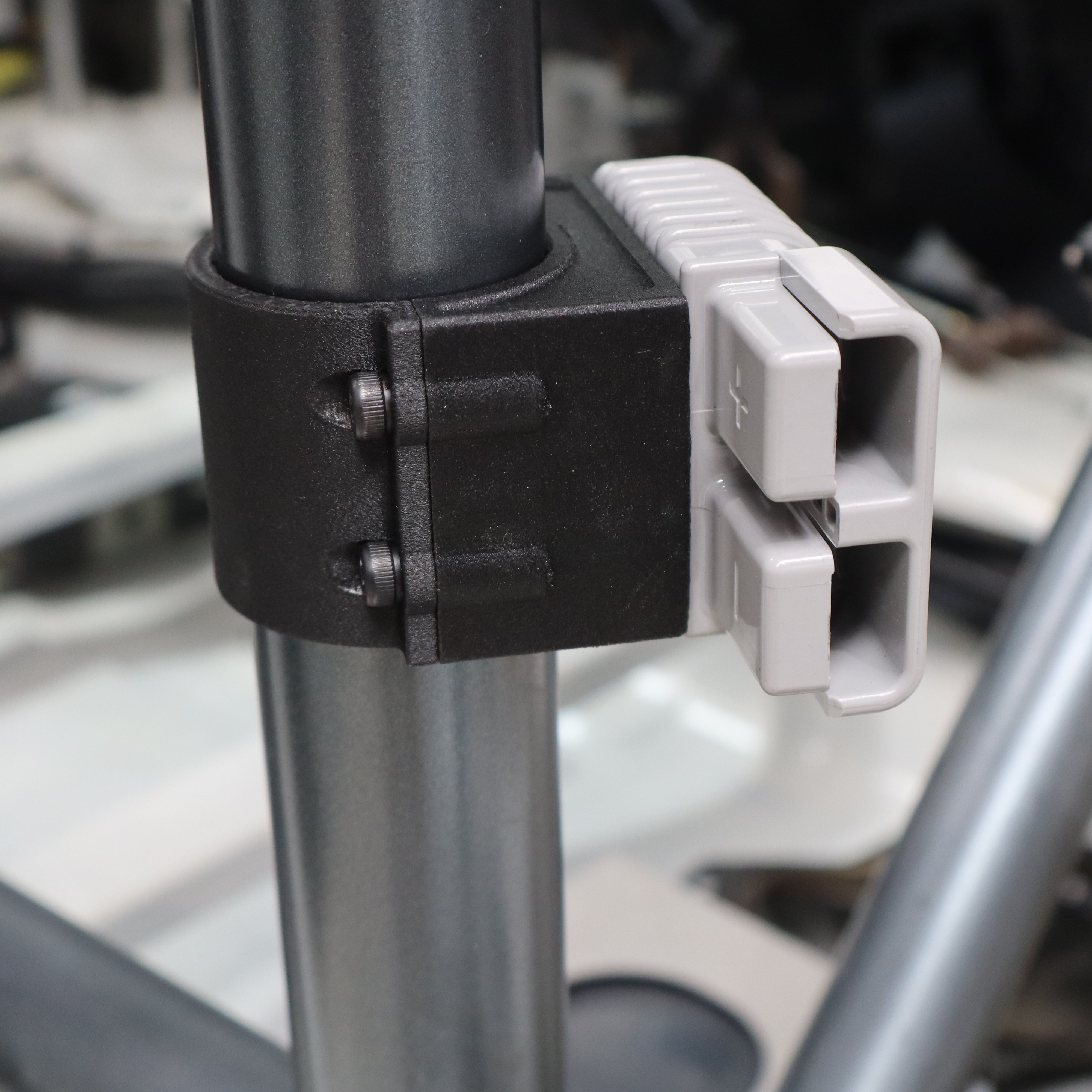 Anderson Plug Rollcage Mount